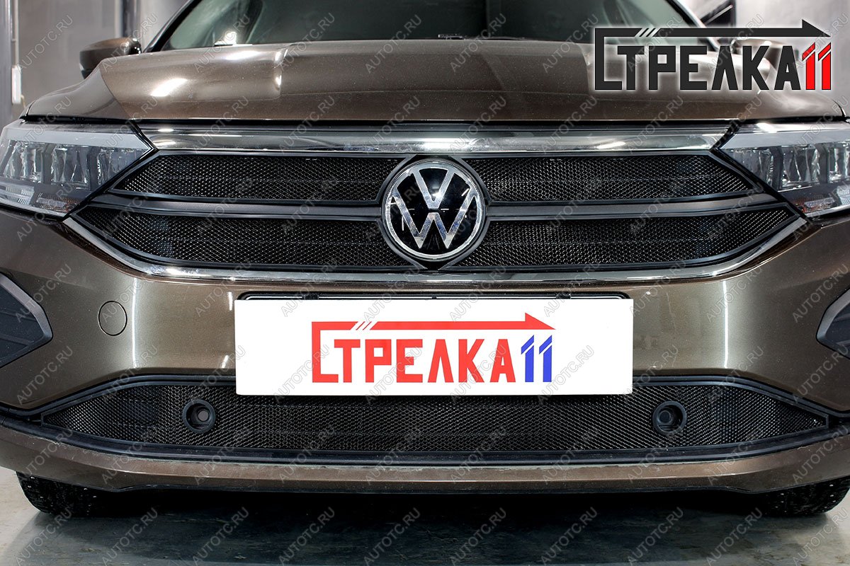 5 749 р. Защита радиатора (верх 4 части) Exclusive Стрелка11 Стандарт Volkswagen Polo Mk6 лифтбек (2020-2022) (черная)  с доставкой в г. Набережные‑Челны