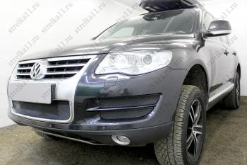 3 689 р. Защита радиатора (боковая 4 части) Стрелка11 Стандарт  Volkswagen Touareg  GP (2006-2010) рестайлинг (черная)  с доставкой в г. Набережные‑Челны. Увеличить фотографию 2