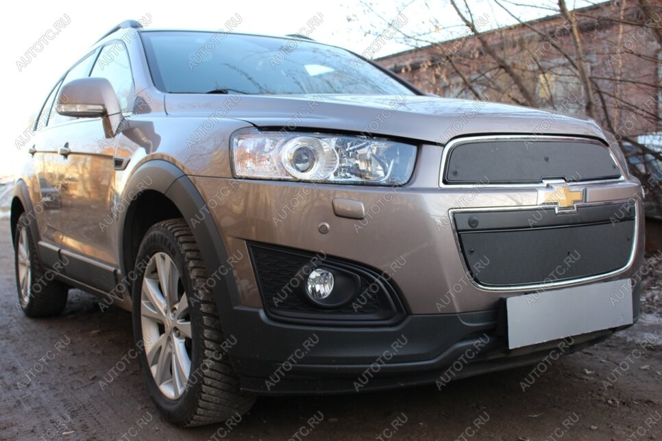 799 р. Зимняя заглушка решетки радиатора (верх) Стрелка11  Chevrolet Captiva (2011-2013) 1-ый рестайлинг (черная)  с доставкой в г. Набережные‑Челны