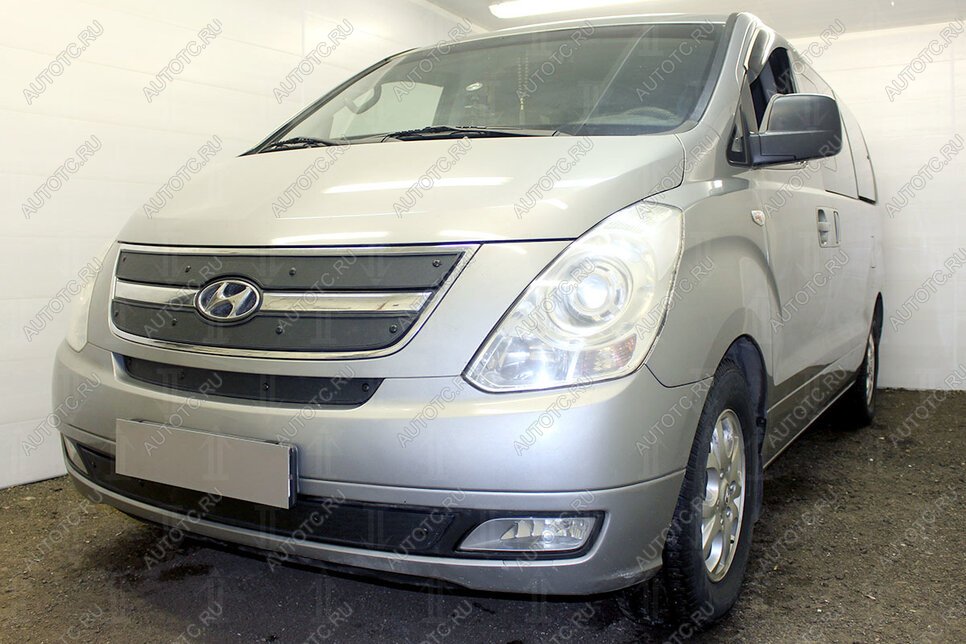 799 р. Зимняя заглушка решетки радиатора (низ) Стрелка11  Hyundai Starex/Grand Starex/H1  TQ (2007-2013) дорестайлинг (установка с защитной сеткой)  с доставкой в г. Набережные‑Челны