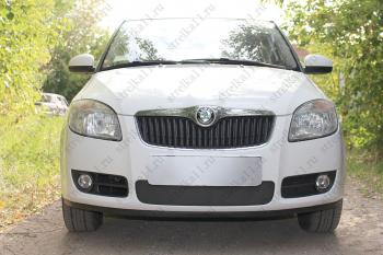 Зимняя заглушка решетки радиатора (низ) Стрелка11 Skoda Fabia Mk2 хэтчбэк дорестайлинг (2007-2010)  (черная)