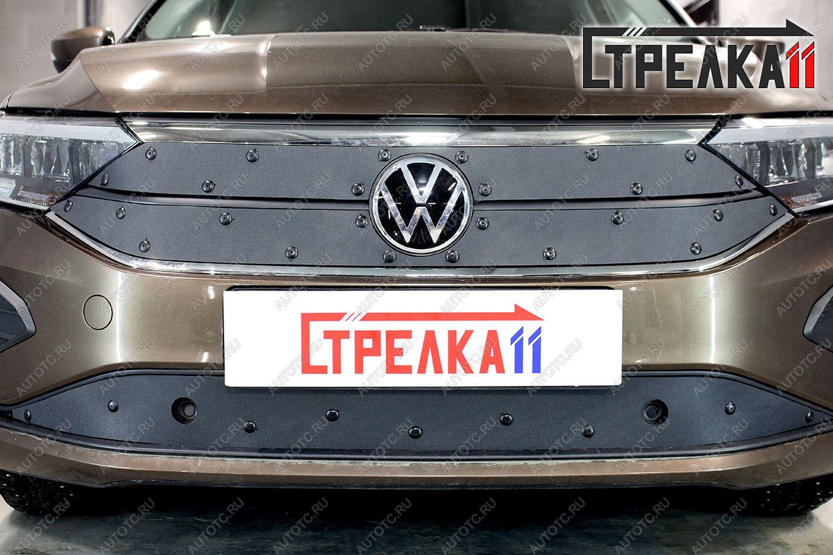 1 199 р. Зимняя заглушка решетки радиатора (4 части верх) Стрелка11  Volkswagen Polo  Mk6 (2020-2022) лифтбек (черная)  с доставкой в г. Набережные‑Челны