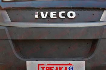 1 399 р. Зимняя защита на стяжке (верх) Стрелка11 Iveco Daily (2006-2011) (черная)  с доставкой в г. Набережные‑Челны. Увеличить фотографию 1