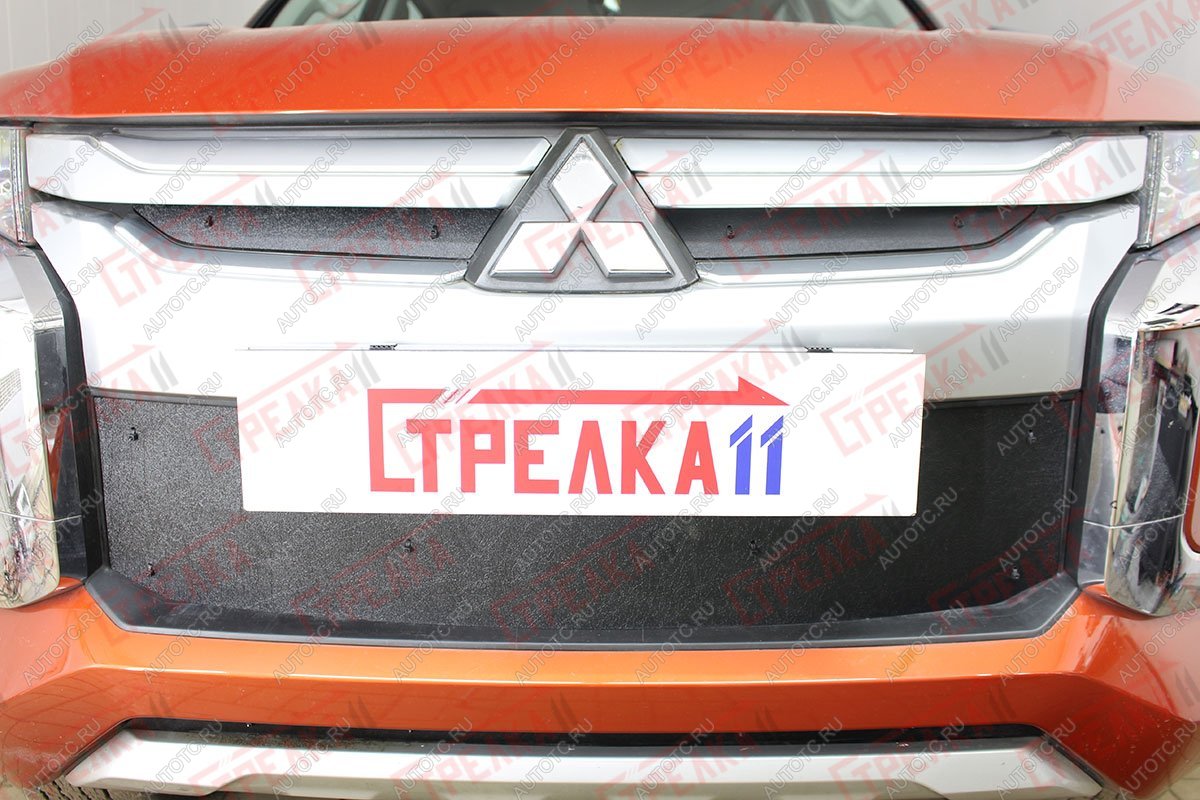 1 079 р. Зимняя защита на стяжке (верх) Стрелка11  Mitsubishi L200  5 KK,KL (2018-2022) рестайлинг (черная)  с доставкой в г. Набережные‑Челны