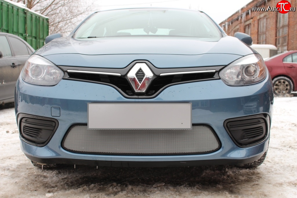 1 539 р. Сетка на бампер Russtal (хром)  Renault Fluence (2010-2012) дорестайлинг  с доставкой в г. Набережные‑Челны