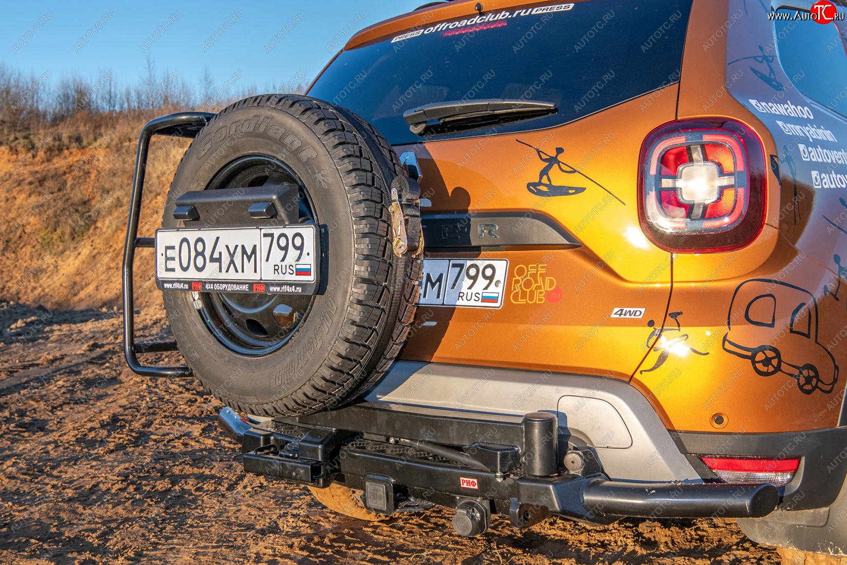 76 999 р. Бампер силовой задний РИФ Renault Duster HS рестайлинг (2015-2021) (С квадратом под фаркоп, калиткой и подсветкой номера)  с доставкой в г. Набережные‑Челны