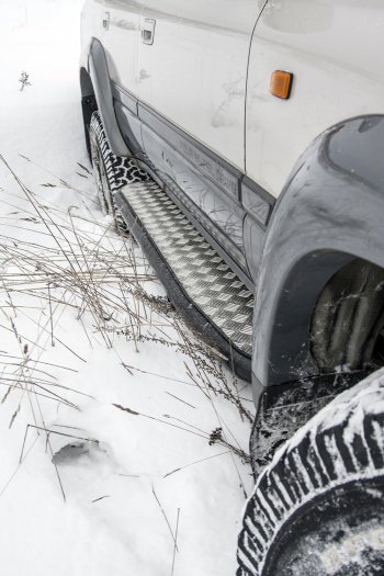 43 999 р. Защита порогов с подножкой РИФ Toyota Land Cruiser J105 (1998-2007)  с доставкой в г. Набережные‑Челны. Увеличить фотографию 4