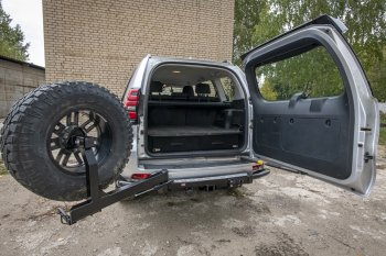 87 999 р. Бампер силовой задний РИФ Toyota Land Cruiser Prado J150 2-ой рестайлинг (2017-2020) (С квадратом под фаркоп, калиткой и подсветкой номера)  с доставкой в г. Набережные‑Челны. Увеличить фотографию 9