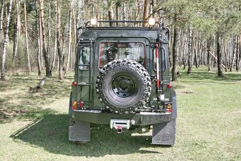 29 999 р. Бампер задний силовой РИФ Land Rover Defender 110 1 L316 рестайлинг 5дв. (2007-2016) (Под лебёдку)  с доставкой в г. Набережные‑Челны. Увеличить фотографию 2