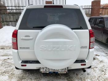 6 949 р. Пластиковый колпак запасного колеса SUZUKI (верхняя часть, 225/70/16)  Suzuki Grand Vitara ( FTB03 3 двери,  3TD62, TL52 5 дверей,  JT 5 дверей,  JT 3 двери,  JT) - Grand Vitara XL7 (неокрашенный)  с доставкой в г. Набережные‑Челны. Увеличить фотографию 11