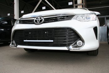 689 р. Сетка на бампер внешняя Arbori Toyota Camry XV55 1-ый рестайлинг (2014-2017) (Черная 15 мм)  с доставкой в г. Набережные‑Челны. Увеличить фотографию 2