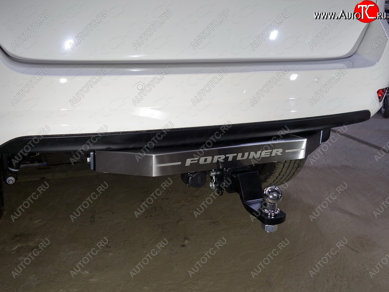 23 299 р. Фаркоп (тягово-сцепное устройство) TCC (надпись Fortuner)  Toyota Fortuner  AN160 (2015-2025) дорестайлинг, рестайлинг (оцинкованный, шар Е - нержавейка)  с доставкой в г. Набережные‑Челны