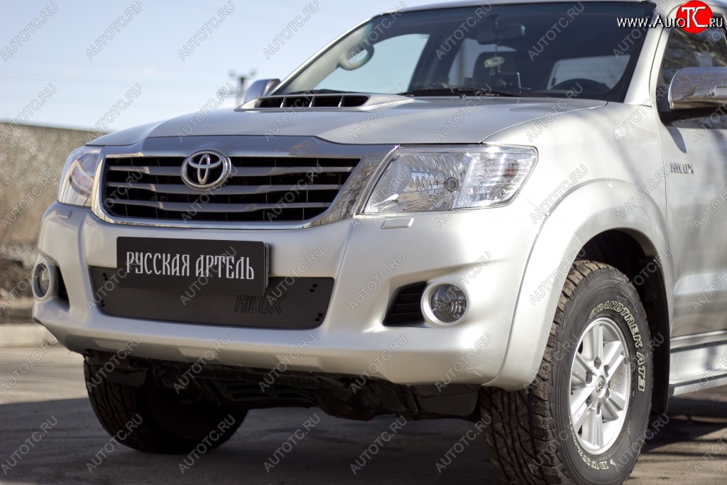 999 р. Зимняя заглушка решетки переднего бампера РА Toyota Hilux AN20,AN30  2-ой рестайлинг (2011-2016)  с доставкой в г. Набережные‑Челны